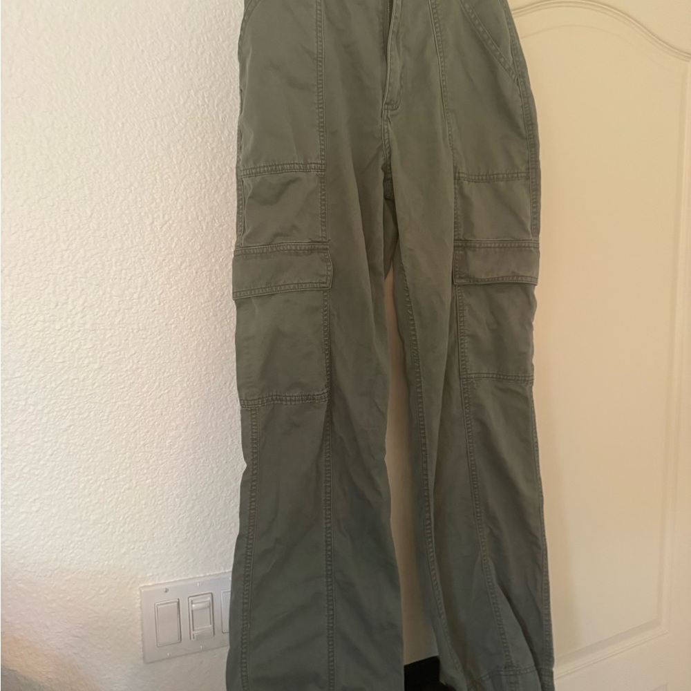 Women’s Olive Cargo Pants
